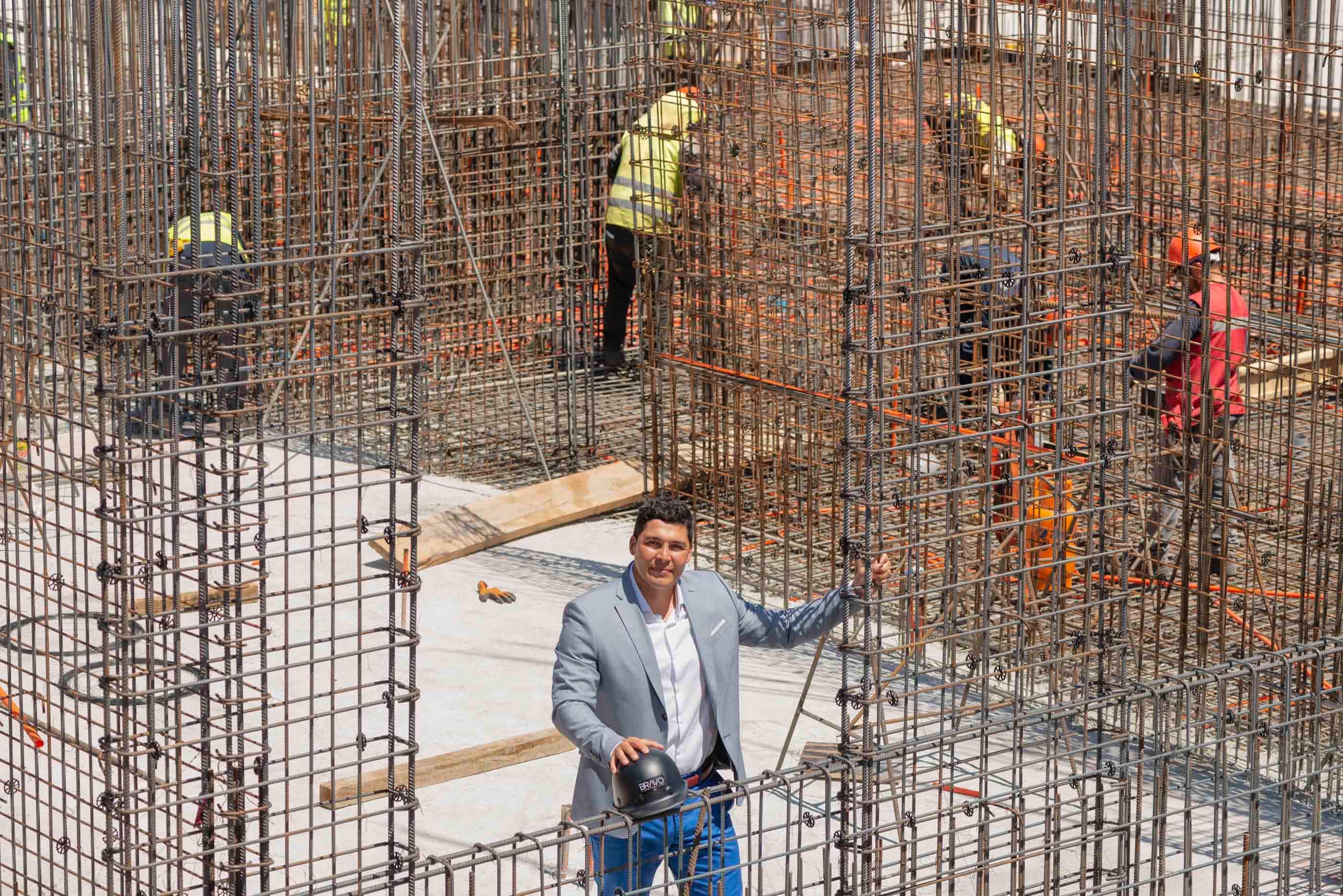 Pablo Bravo on site